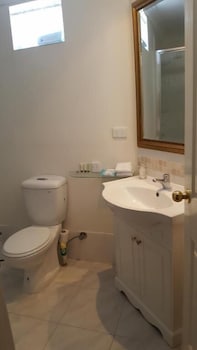 Anchorage Guest House - Darwin Holiday 5