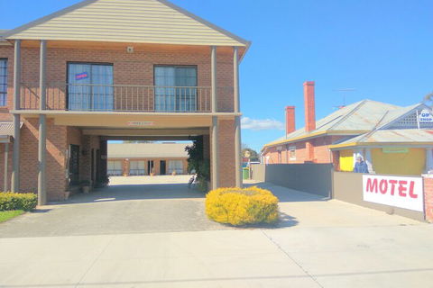 Holbrook Town Centre Motor Inn - Darwin Holiday 5