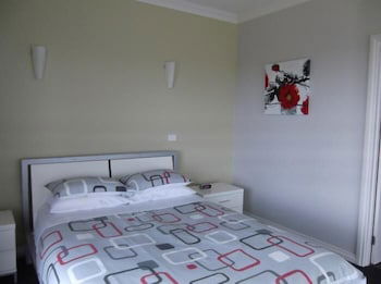 Swan Lake Guest House - Darwin Holiday 5