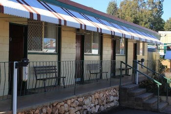 Peak Hill Golden Peak Budget Motel - Darwin Holiday 0