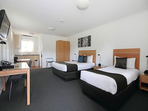 Browns Plains Motor Inn - Darwin Holiday 4
