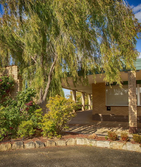 Hi Way Eight Motor Inn - Darwin Holiday 1