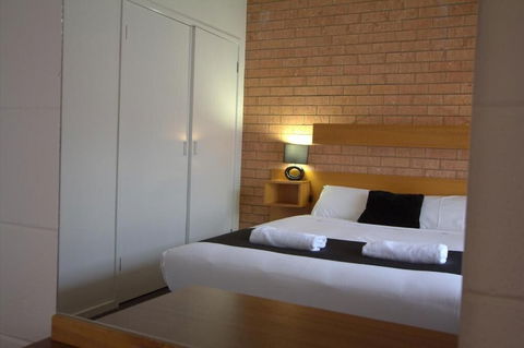 Blue Whale Motor Inn & Apartments - Darwin Holiday 3