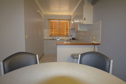 Blue Whale Motor Inn & Apartments - Darwin Holiday 6
