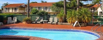 Aquarius Resort Holiday Apartments - Darwin Holiday 1
