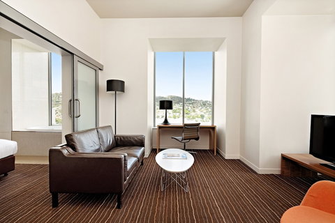 Mantra Charles Hotel - Darwin Holiday 3