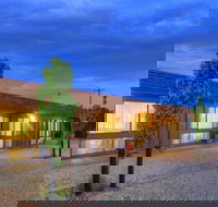Motel Meneres - Darwin Holiday