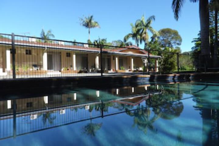 Ocean Shores NSW Darwin Holiday
