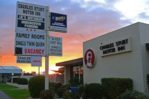 Charles Sturt Motor Inn West Wyalong - Darwin Holiday 0
