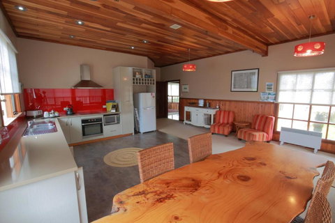 Cable Station Accommodation - Darwin Holiday 1