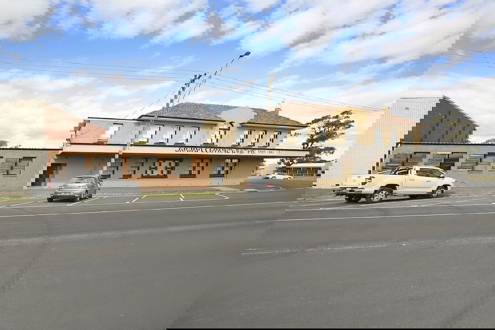 Simpson VIC Darwin Holiday