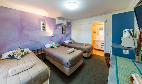Kingaroy Country Motel - Darwin Holiday 3