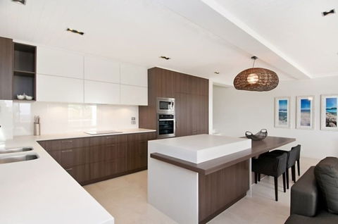 Outlook - Darwin Holiday 6