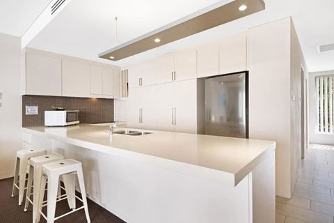 Cote DAzur Resort - Darwin Holiday 2