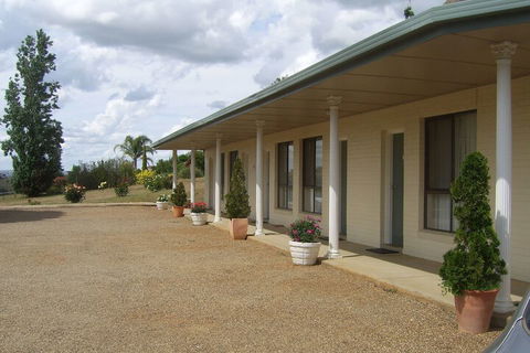 Golden Chain Garden Motor Inn - Darwin Holiday 1