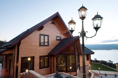 Scandinavian Castle - Darwin Holiday 4