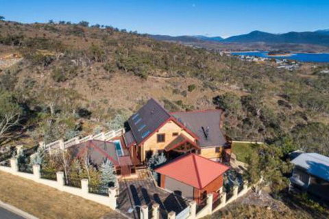 Scandinavian Castle - Darwin Holiday 0