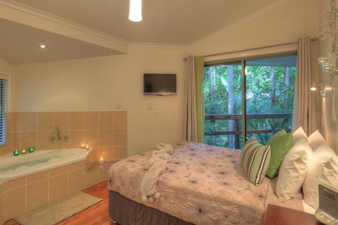 Montville Grove - Darwin Holiday 2