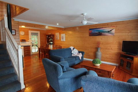Sails Elegant Spacious Beach Villa - Darwin Holiday 2