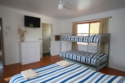 Seaforth Holiday Units - Darwin Holiday 4
