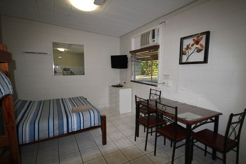 Seaforth Holiday Units - Darwin Holiday 6