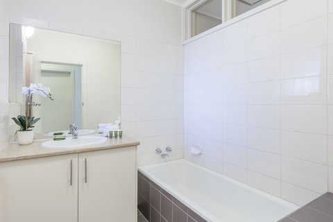 Dorset Gardens Hotel - Darwin Holiday 6