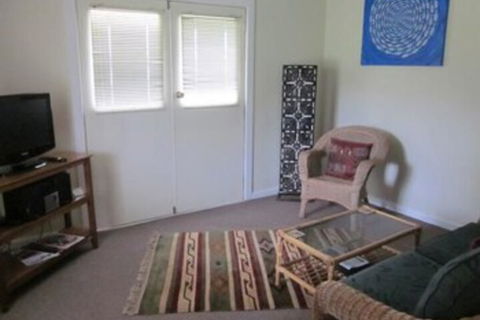 Lakes Waterfront Motel & Holiday Cottages - Darwin Holiday 7