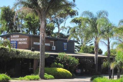 Lakes Waterfront Motel & Holiday Cottages - Darwin Holiday 0