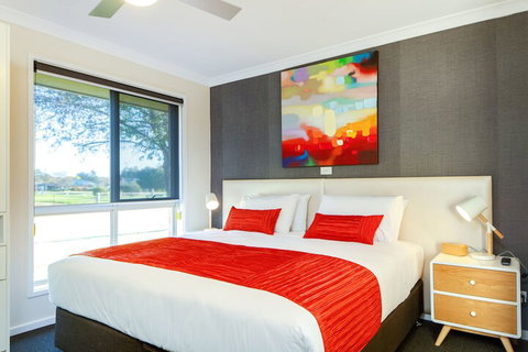 Howlong Golf Resort - Darwin Holiday 7