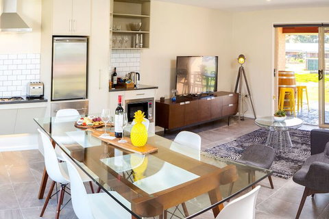 Howlong Golf Resort - Darwin Holiday 4