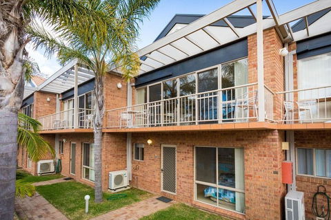 Beaches Apartments Merimbula - Darwin Holiday 3