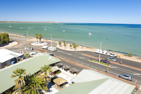 Shark Bay Seafront Apartments - Darwin Holiday 2