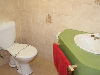 Woomargama Village Hotel Motel - Darwin Holiday 2