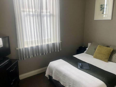 Athelstane House - Darwin Holiday 2