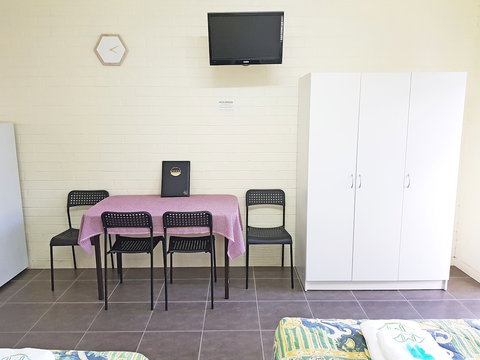 Maria Motel - Darwin Holiday 6