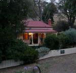 Sinnamons Cottage - Darwin Holiday