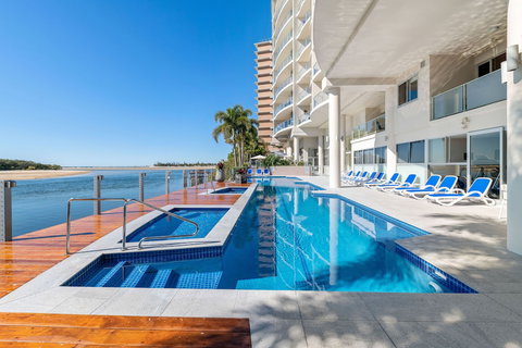 The Duporth Riverside - Darwin Holiday 5