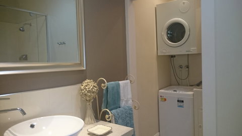 Topiary Haven - Darwin Holiday 3