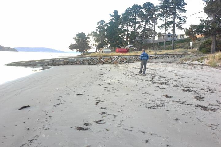 Dennes Point TAS Darwin Holiday