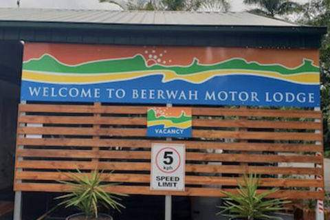 Beerwah Motor Lodge - Darwin Holiday 0