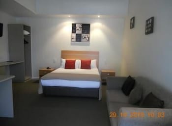 Burkes Hotel Motel - Darwin Holiday 6