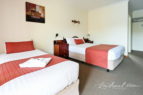 Narrandera Club Motor Inn - Darwin Holiday 7