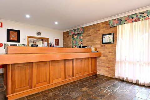 Narrandera Club Motor Inn - Darwin Holiday 2