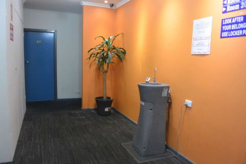 Elizabeth Hostel - Darwin Holiday 1