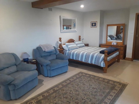Rockwall Avoca Beach - Darwin Holiday 2