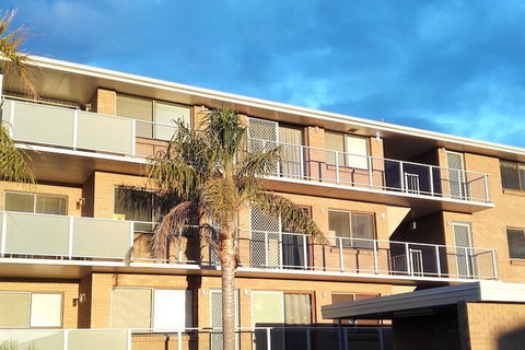 Narooma Palms Holiday Apartments - Darwin Holiday 1