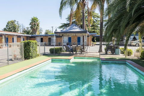 Plainsman Motel - Darwin Holiday 1