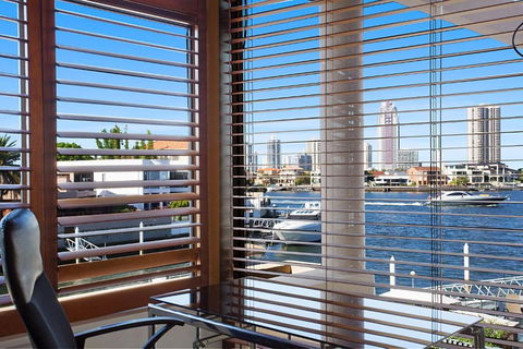 Chevron Oasis - Darwin Holiday 5