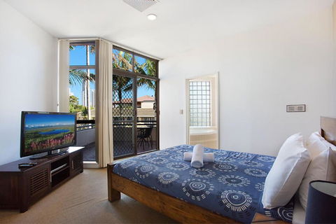 Chevron Oasis - Darwin Holiday 3