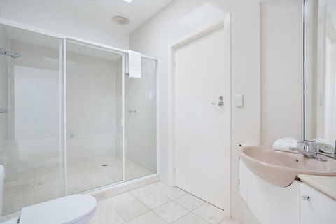 Chevron Oasis - Darwin Holiday 4